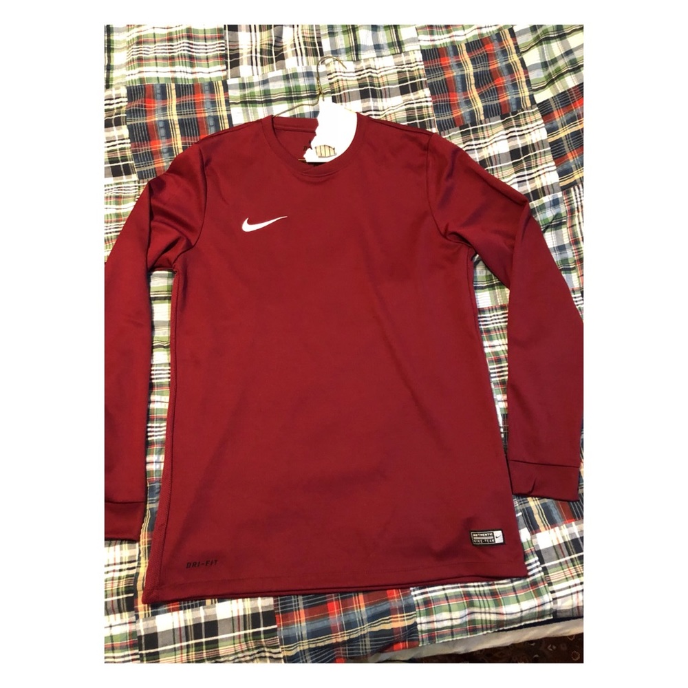 💯 Nike Maroon Dri-fit Long-Sleeve Shirt 💯